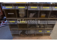 Slotenmaker - blanco sleutels + hangslot - afbeelding 12 van  15