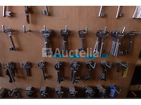 Slotenmaker - blanco sleutels + hangslot - afbeelding 15 van  15