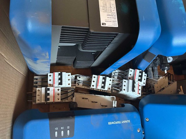 Sma suny tripower omvormer - afbeelding 3 van  11