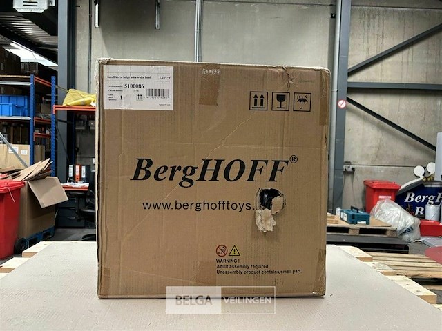 Small horsee beige with white hoof - afbeelding 2 van  3