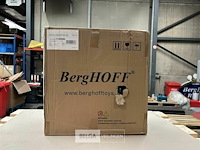 Small horsee beige with white hoof - afbeelding 2 van  3