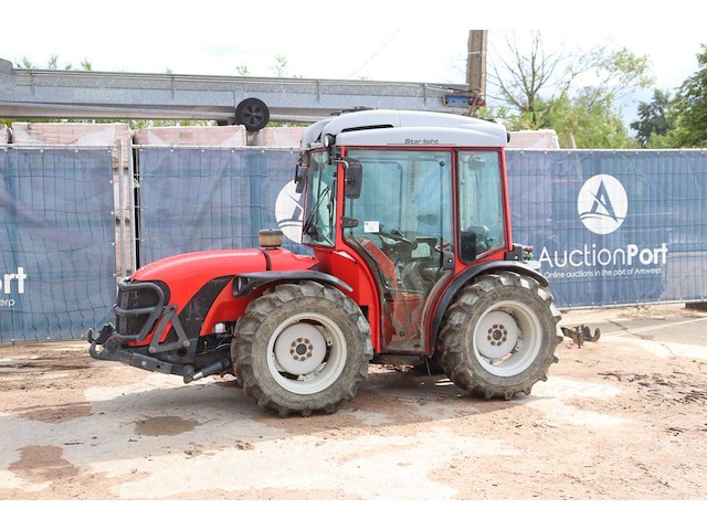 Smalspoor tractor antonio carraro ergit-st2 diesel 64kw 2012 (marge) - afbeelding 1 van  1