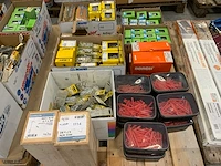 Smart, borgh partij diverse bevestigingsmaterialen - afbeelding 1 van  7