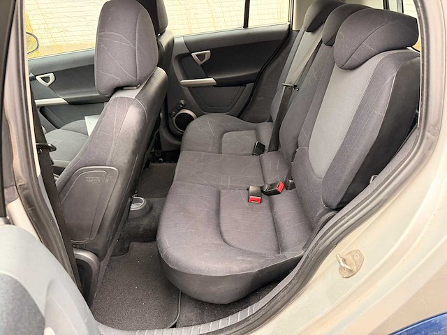 Smart forfour 1,1 personenauto - afbeelding 4 van  17