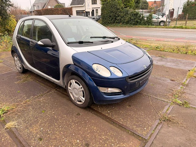 Smart forfour 1,1 personenauto - afbeelding 15 van  17