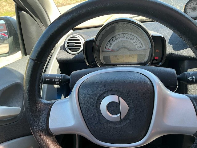 Smart fortwo personenauto - afbeelding 4 van  13