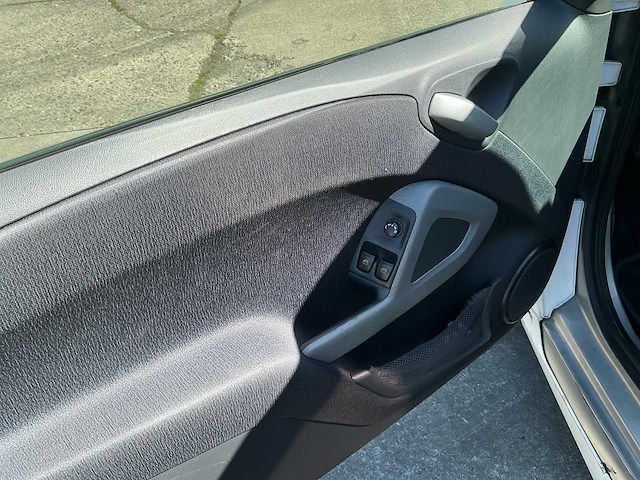 Smart fortwo personenauto - afbeelding 2 van  13