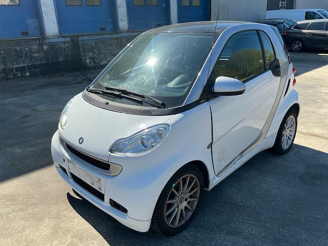 Smart fortwo personenauto - afbeelding 1 van  13