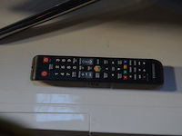 Smart tv samsung ue40h6200aw met afstandsbediening, zonder kabel (scherm defect) - afbeelding 5 van  5