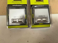 Smartwares stopcontact 2x usb inbouw 5v/max 2.0 amp serie s2 (60x) - afbeelding 4 van  6