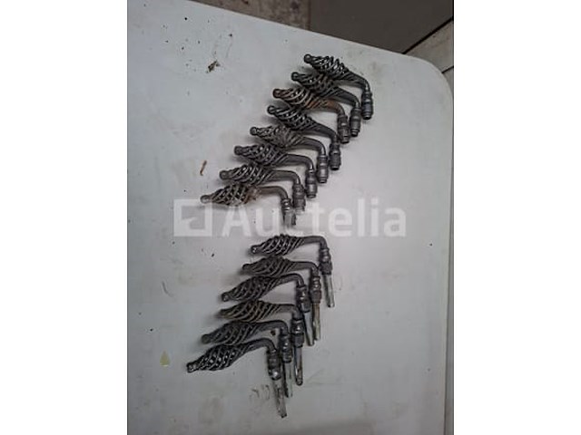 Smeedijzeren krukken - afbeelding 1 van  1