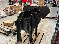 Smeedijzeren olifant - afbeelding 4 van  4