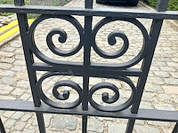Smeedwerken tuinomheining met poort - afbeelding 8 van  13