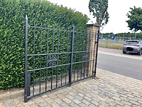 Smeedwerken tuinomheining met poort - afbeelding 10 van  13