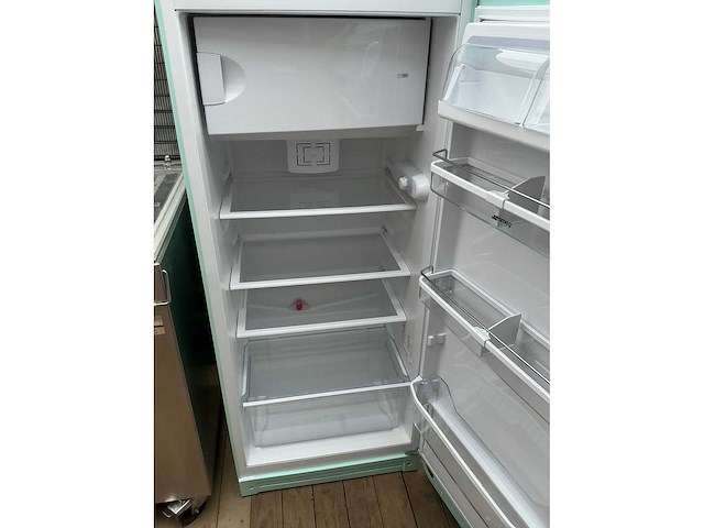 Smeg r600a koelkast - afbeelding 3 van  4
