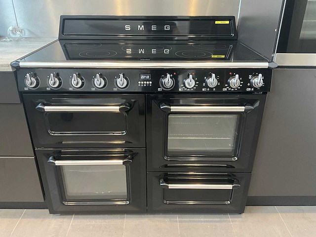 Smeg tr4110ibl2 inductie fornuis - afbeelding 1 van  7
