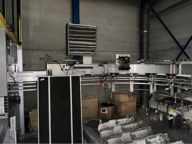 Smiform sr8 pet flessen blaasmachine - afbeelding 11 van  25
