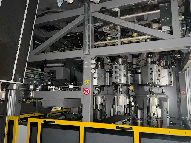 Smiform sr8 pet flessen blaasmachine - afbeelding 22 van  25