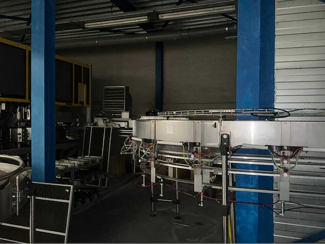 Smiform sr8 pet flessen blaasmachine - afbeelding 23 van  25