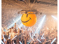 Smiley inflatable decoratie (2x) - afbeelding 1 van  5