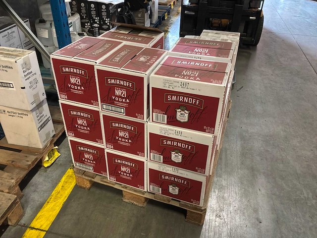 Smirnoff red 12x5 cl vodka (1200x) - afbeelding 2 van  2