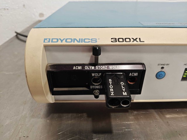Smith & nephew - dyonics 300 xl - xenon light source - afbeelding 6 van  10