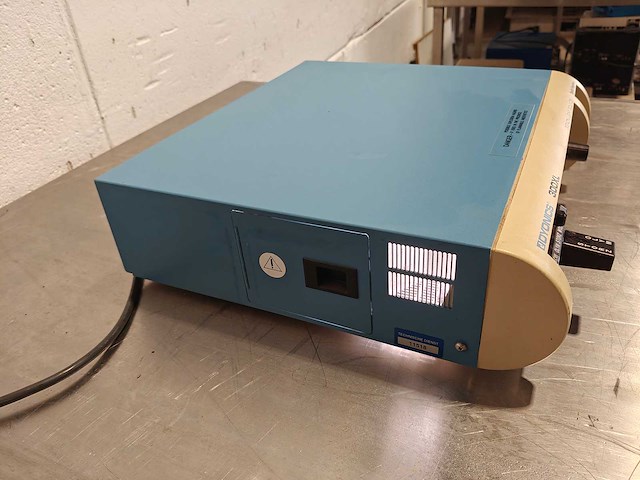 Smith & nephew - dyonics 300 xl - xenon light source - afbeelding 8 van  10