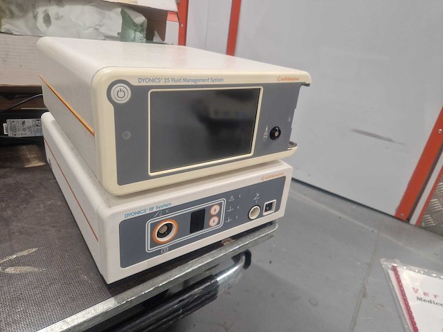 Smith & nephew - various medical equipment - afbeelding 1 van  2