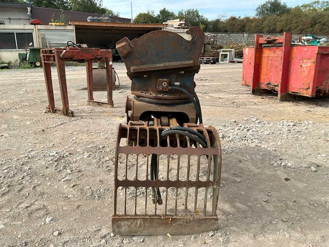 Smp hydraulische grijphaak met openwerk schalen grondverzetbak - afbeelding 2 van  8