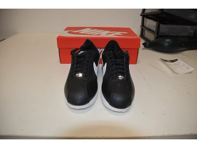 Sneakers nike cortez basic black white maat 45,5 nieuw in doos (2) - afbeelding 1 van  10