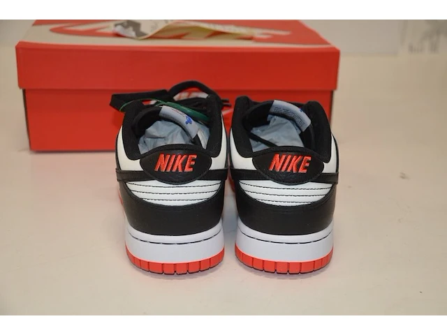 Sneakers nike dunk low emb nba 75th anniversary chicago maat 40,5 nieuw in doos (2) - afbeelding 6 van  10