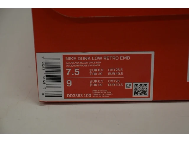 Sneakers nike dunk low emb nba 75th anniversary chicago maat 40,5 nieuw in doos (2) - afbeelding 10 van  10