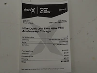 Sneakers nike dunk low emb nba 75th anniversary chicago maat 42,5 nieuw in doos (2) - afbeelding 2 van  10