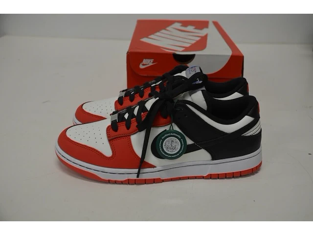 Sneakers nike dunk low emb nba 75th anniversary chicago maat 42,5 nieuw in doos (2) - afbeelding 5 van  10