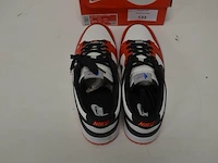 Sneakers nike dunk low emb nba 75th anniversary chicago maat 42,5 nieuw in doos (2) - afbeelding 7 van  10