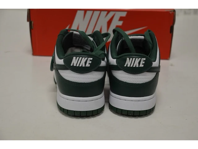 Sneakers nike dunk low michigan state maat 42 nieuw in doos (2) - afbeelding 6 van  10