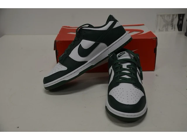 Sneakers nike dunk low michigan state maat 42 nieuw in doos (2) - afbeelding 8 van  10