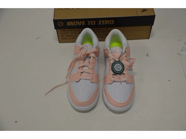 Sneakers nike dunk low next nature pale coral maat 38 nieuw in doos (2) - afbeelding 4 van  10
