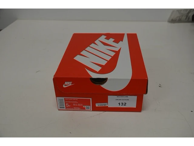Sneakers nike dunk low pink velvet (gs) maat 37,5 nieuw in doos (2) - afbeelding 3 van  10