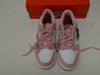 Sneakers nike dunk low pink velvet (gs) maat 37,5 nieuw in doos (2) - afbeelding 4 van  10