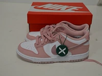 Sneakers nike dunk low pink velvet (gs) maat 37,5 nieuw in doos (2) - afbeelding 5 van  10
