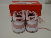 Sneakers nike dunk low pink velvet (gs) maat 37,5 nieuw in doos (2) - afbeelding 6 van  10
