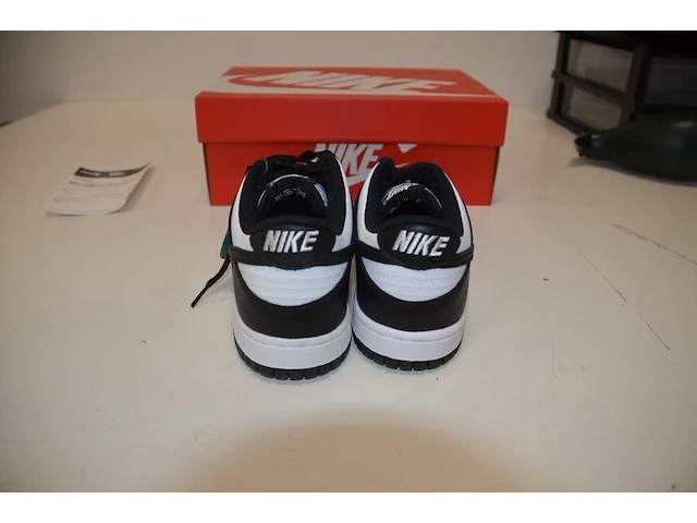 Sneakers nike dunk low retro white black (gs) maat 38 nieuw in doos (2) - afbeelding 6 van  10