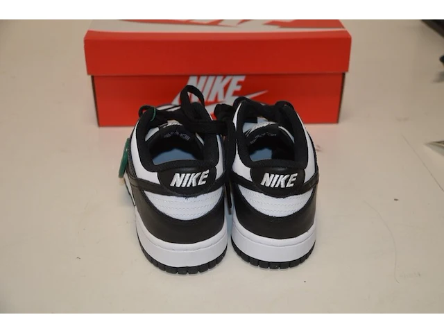 Sneakers nike dunk low retro white black (gs) maat 38,5 nieuw in doos (2) - afbeelding 6 van  10