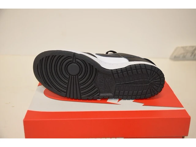 Sneakers nike dunk low retro white black (gs) maat 39 nieuw in doos (2) - afbeelding 9 van  10