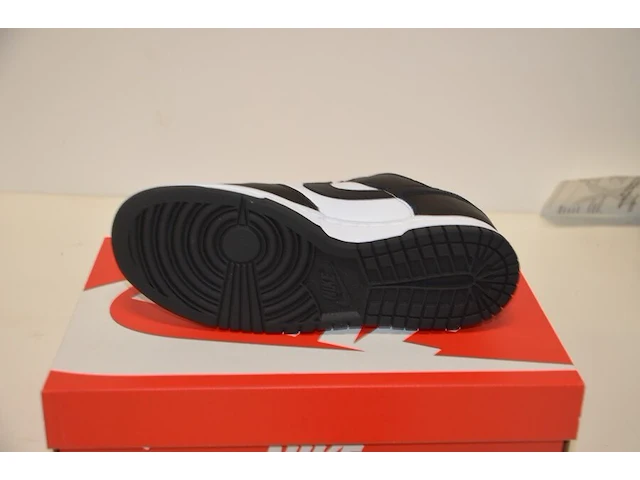 Sneakers nike dunk low white black (2021) maat 40 nieuw in doos (2) - afbeelding 9 van  10