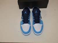 Sneakers nike jordan 1 low unc (2021) maat 42 nieuw in doos (2) - afbeelding 4 van  10