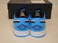 Sneakers nike jordan 1 low unc (2021) maat 42 nieuw in doos (2) - afbeelding 6 van  10