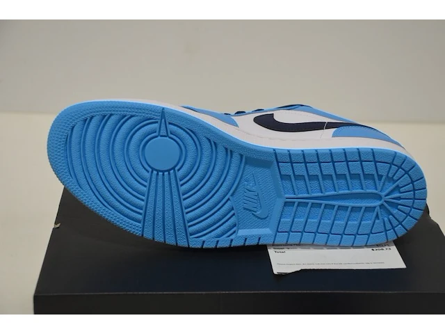 Sneakers nike jordan 1 low unc (2021) maat 42 nieuw in doos (2) - afbeelding 9 van  10
