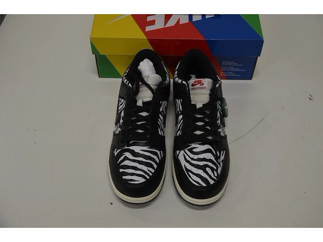 Sneakers nike sb dunk low og qs quartersnacks zebra maat 45 nieuw in doos (2) - afbeelding 4 van  10